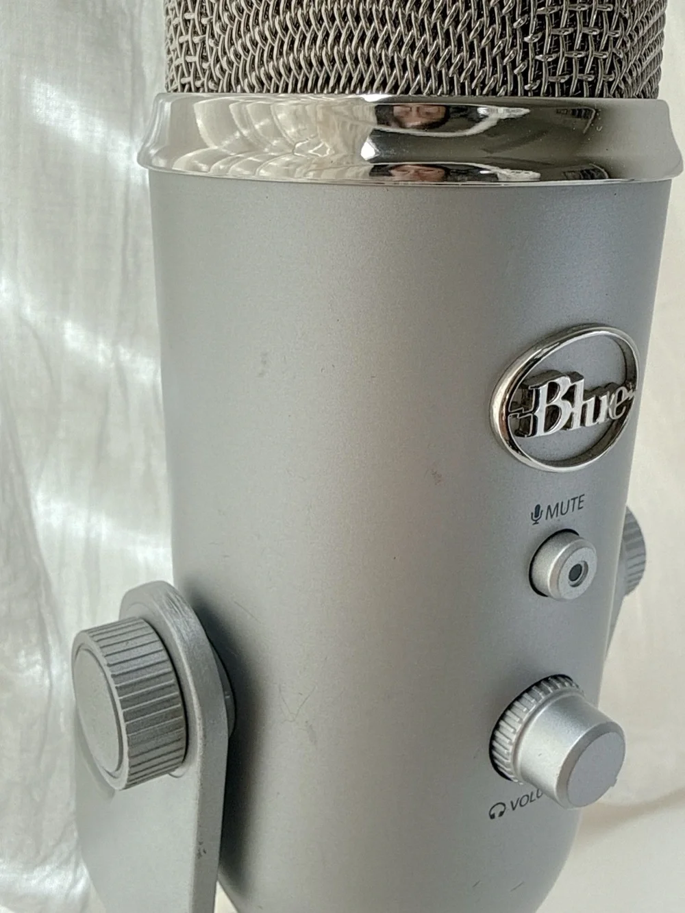 Logitech Blue Yeti USB Microphone Silver with USB Cable